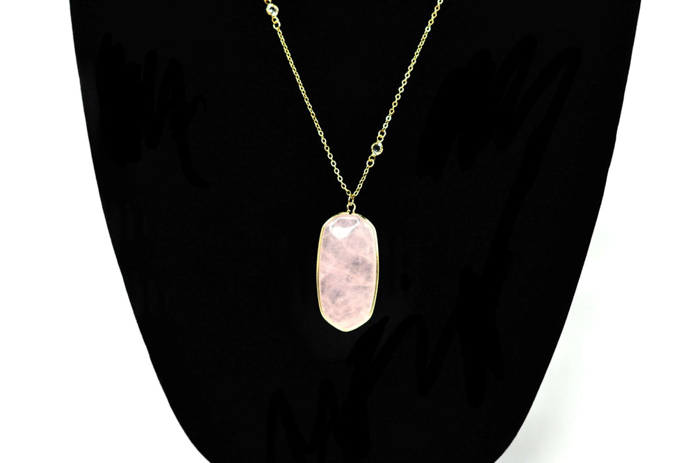 OVAL STONE ROSE QUARTZ NECKLACE