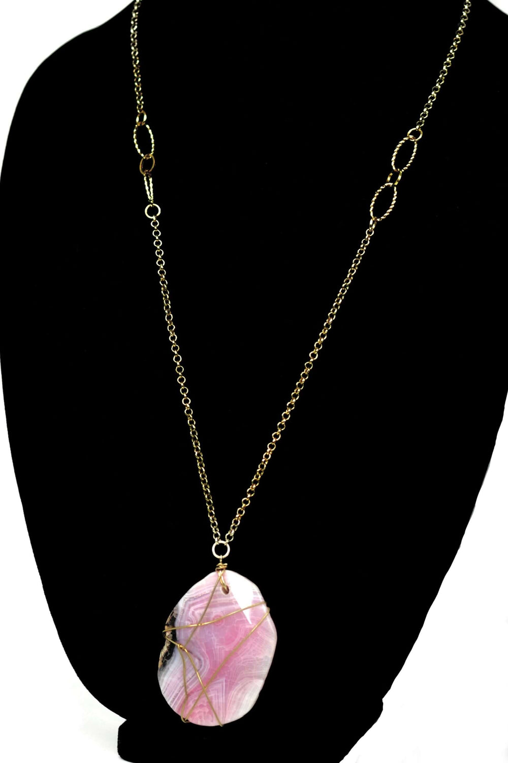 PINK AGATE NECKLACE