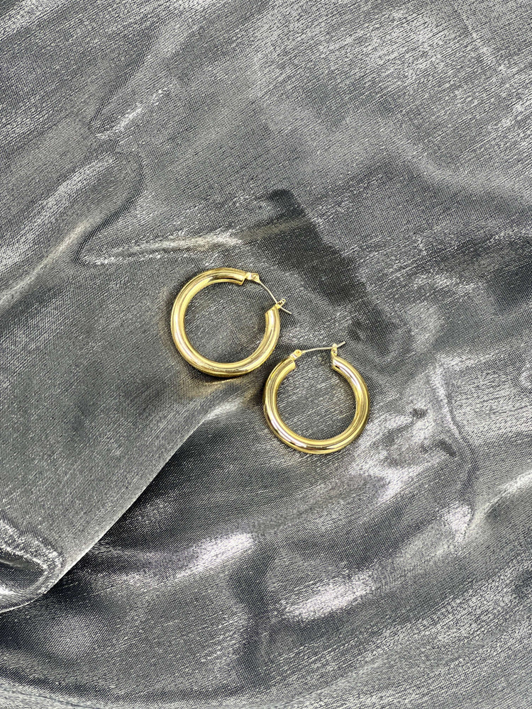 
                  
                    THE EVERYDAY HOLLOW GOLD HOOPS
                  
                